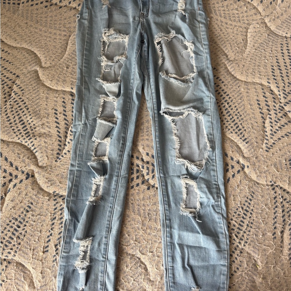 Women’s Light Blue Distressed Skinny Jeans